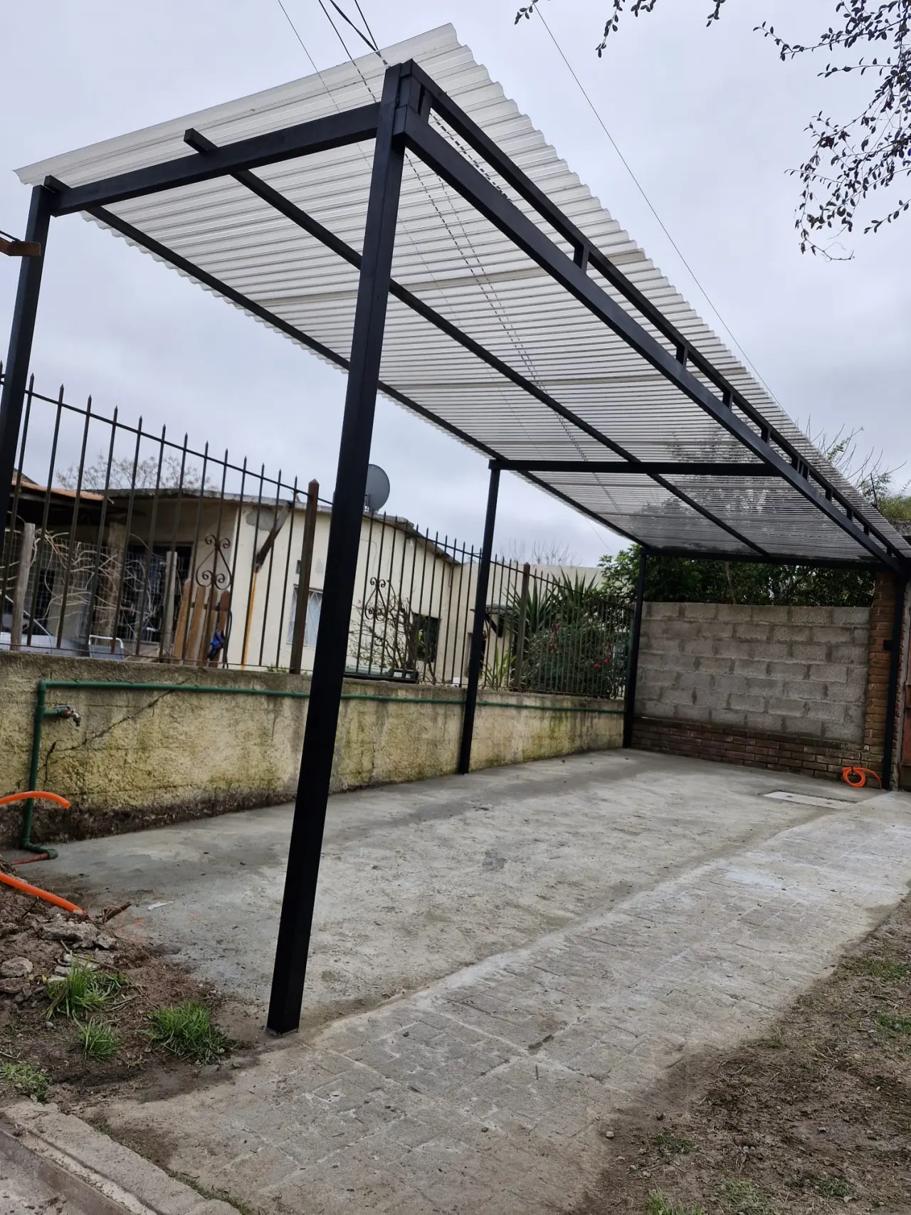 Aleros y Policarbonato — Techos Federico
